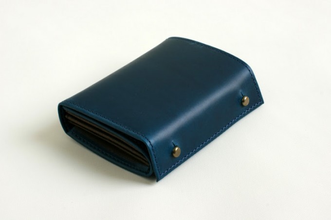エムピウ ミッレフォッリエ 1000日間の使用レビュー。コンパクトでオールインワンの機能的な財布 | 機能的な財布あります