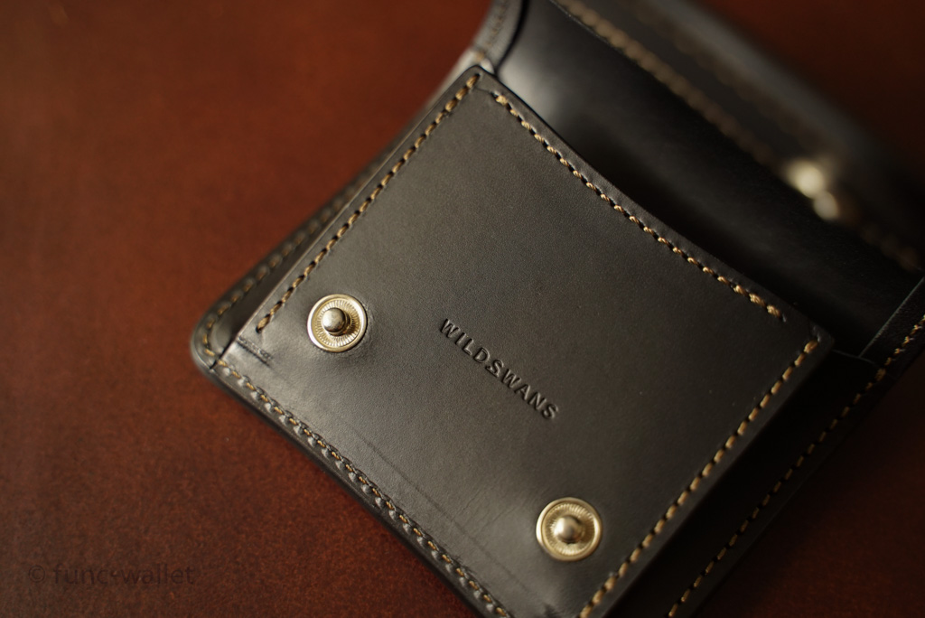 WILDSWANS パーム ホーウィン社シェルコードバングリーン ブッテーロのレビュー。 | 機能的な財布あります