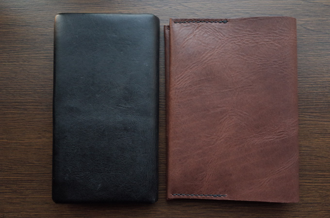 ミニ長財布とブックカバーの比較