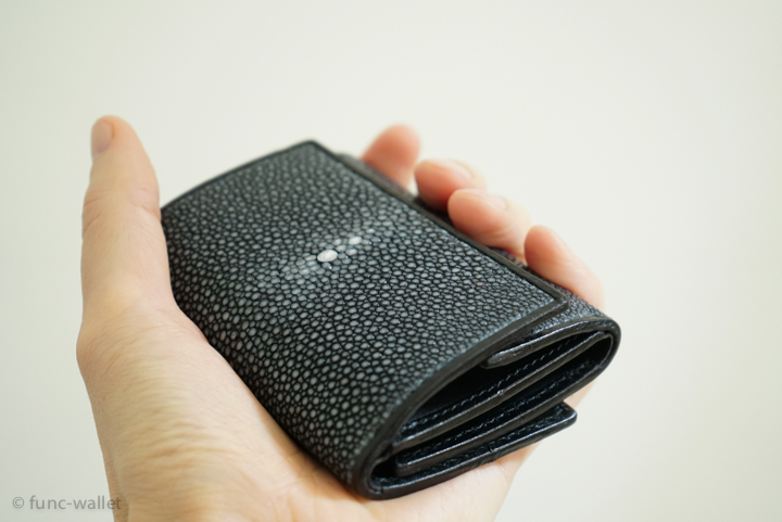 BAHARI-compact-wallet-2