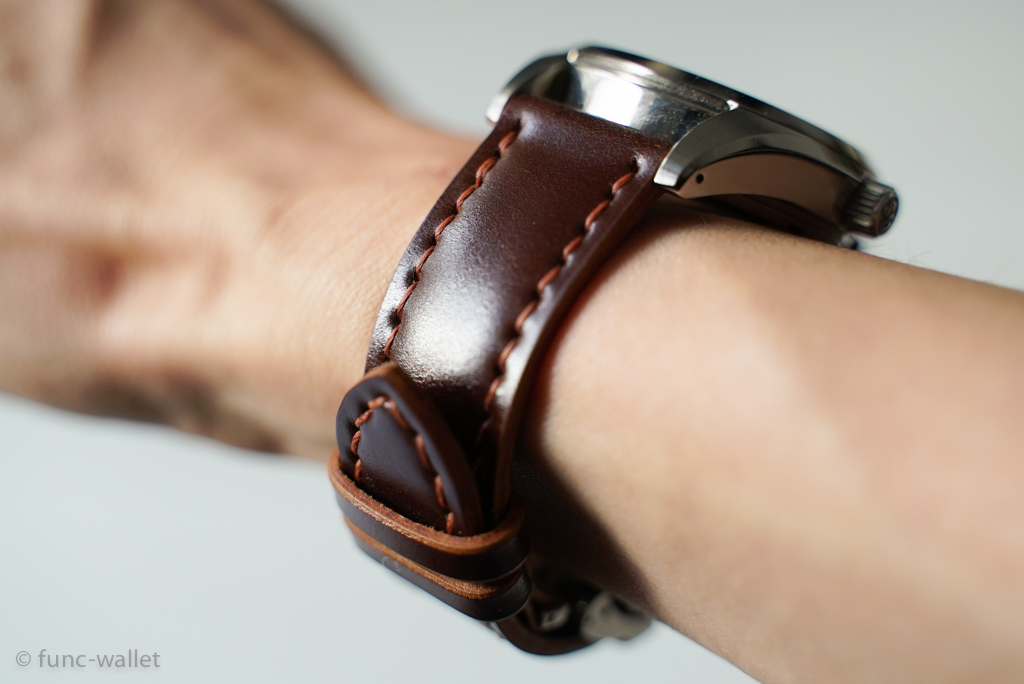 腕時計の革ベルトとはなにか。金属ベルトとの違い、メリット・デメリットにせまる 機能的な財布あります